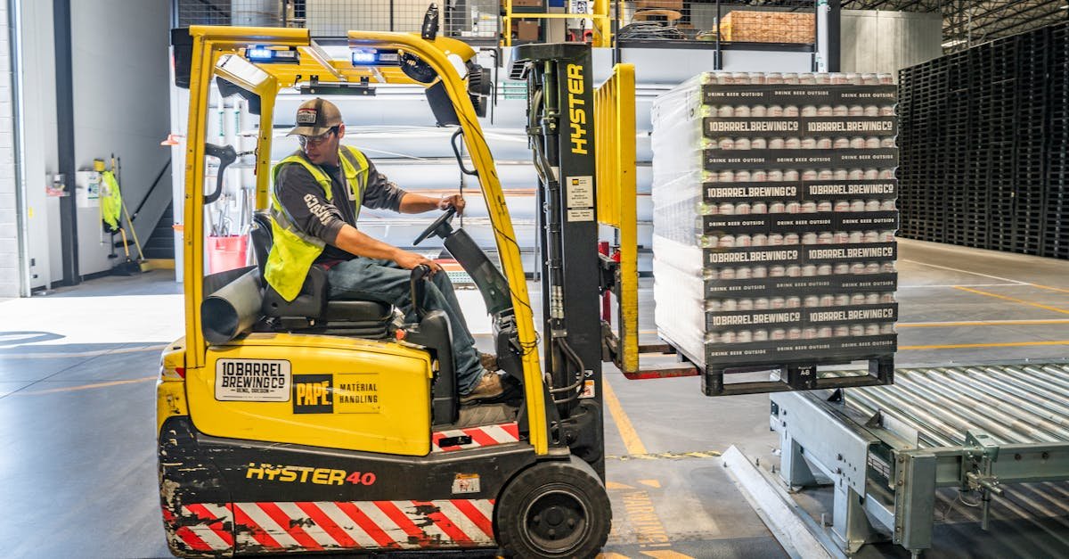 4PL czy Lead Logistics? 7 kluczowych różnic, które pomogą Ci wybrać lepszy model obsługi łańcucha dostaw
