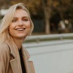 Muśnięta słońcem przez cały rok: naturalne triki na efekt sun-kissed