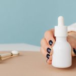 Jak dbać o skórę po dermaplaningu? Przewodnik po najnowszych trendach i sprawdzonych rytuałach pielęgnacji