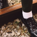 Derby na platformie w roli głównej: jak nosić je modnie od rana do wieczora