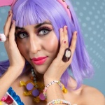 Kolorowe candy nails – zrób to sama! Trendy manicure krok po kroku